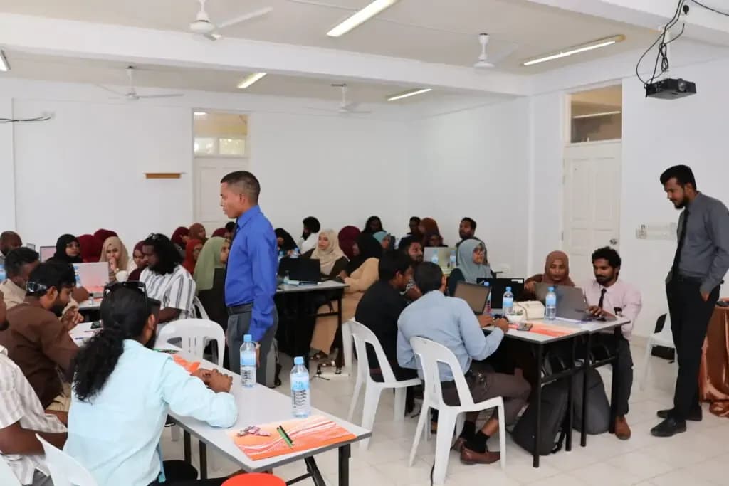 މާލީ ބަޔާން ތައްޔާރުކުރުމާއި މާލިއްޔާތު ޤަވާއިދަށް މުވަޒަފުން އަހުލުވެރި ކުރުމުގެ ތަމްރީނު ޕްރޮގުރާމެއް މިއިދާރާ އާއި އޮޑިޓަރ ޖެނެރަލްގެ އޮފީހާއި ގުޅިގެން ކުރިއަށްގޮސްފި